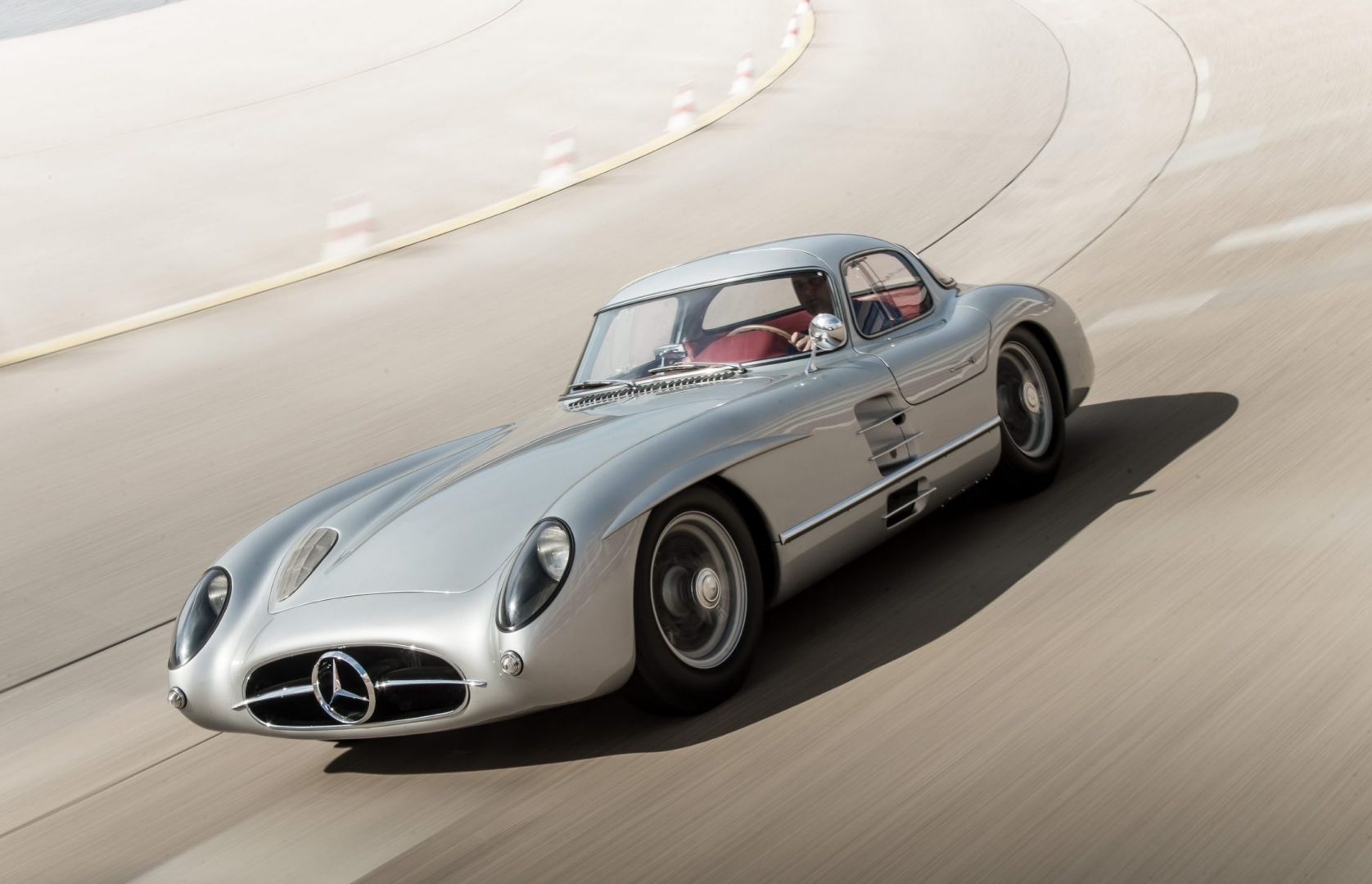 Mercedes-Benz 300 SLR Uhlenhaut Coupé 1955 – O carro mais valioso do mundo.