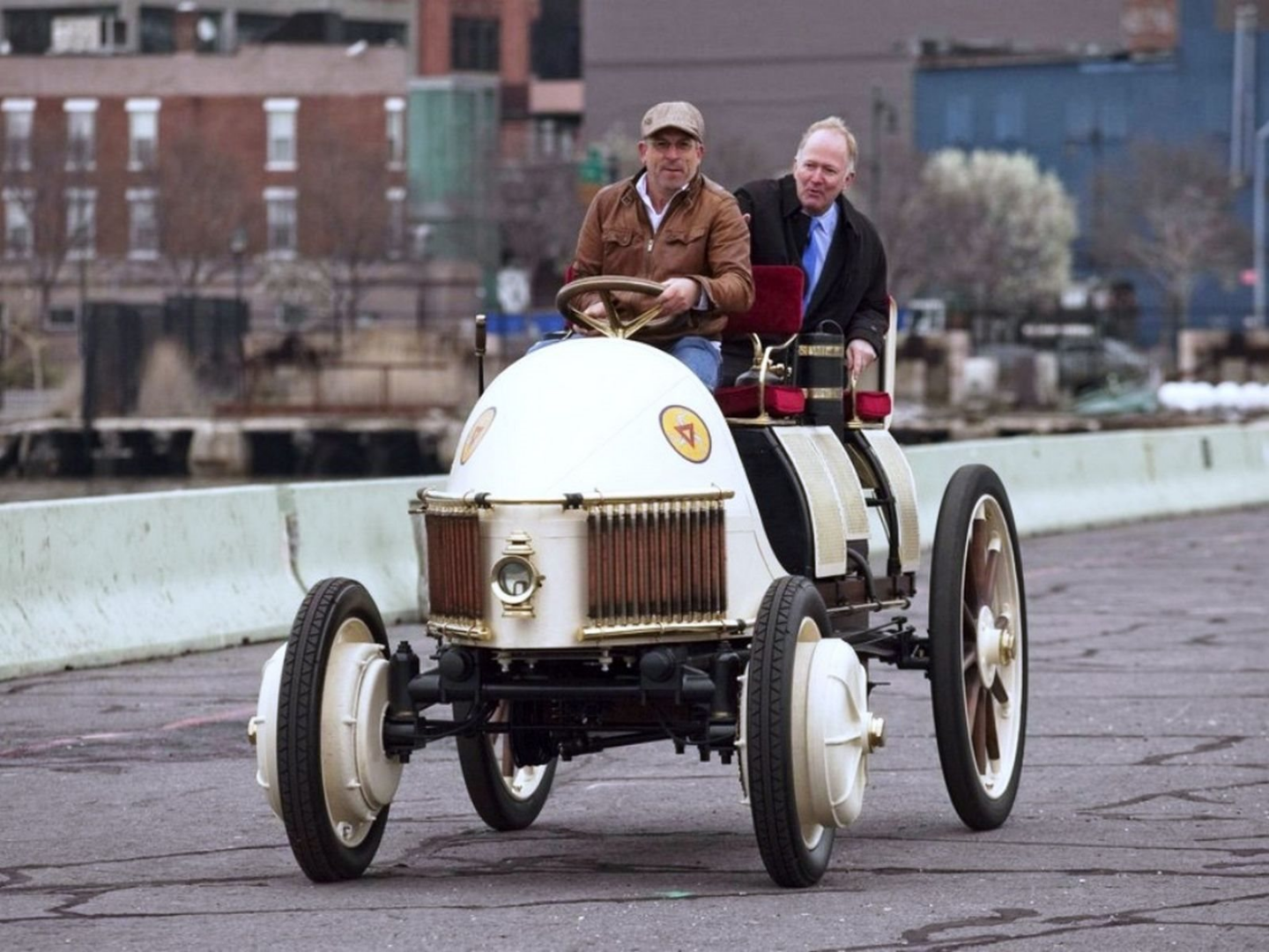 Lohner-Porsche 1900, acreditem… o primeiro carro eletrificado do mundo que a história esqueceu.